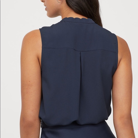 H&M Scalloped Trimmed Blouse (NWT) - Picture 3 of 12